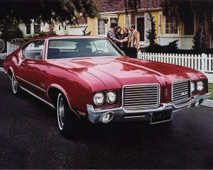 Oldsmobile Cutlass S Holiday Coupe 1972 года
